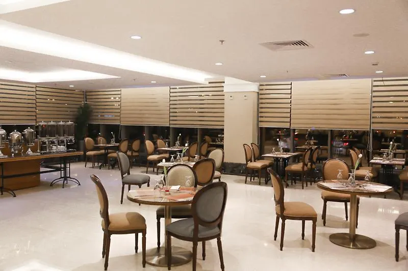 ****  Mena Airport Hotel Dschidda Saudi-Arabien